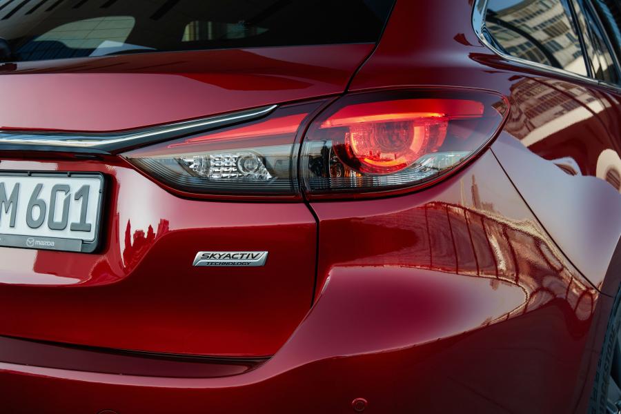 Детали экстерьера Mazda6 Wagon (GJ) 2018 года  (WW) (фото 28 из 50)